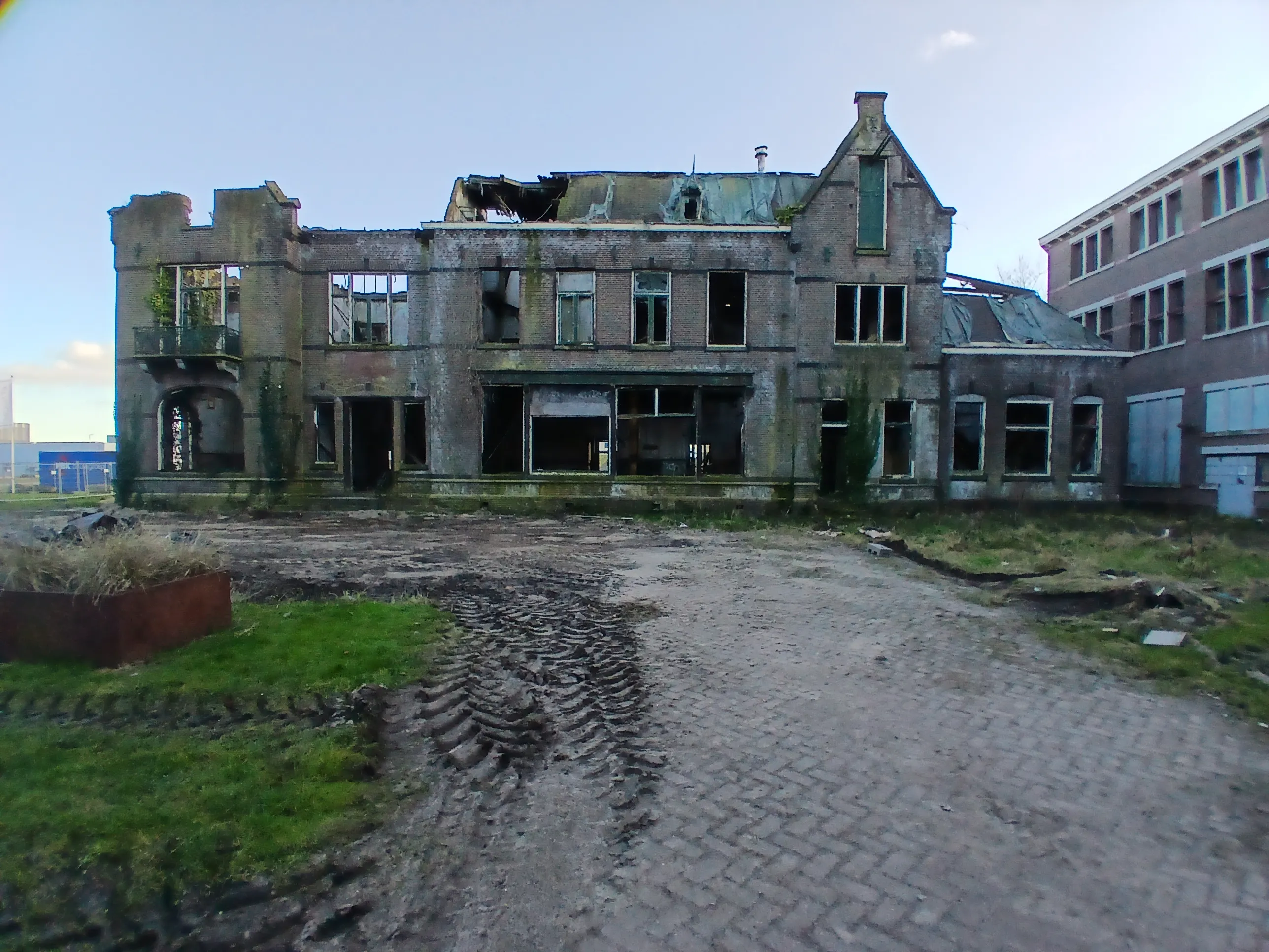 2025-03-01_16.30.55.jpg (2576x1932)