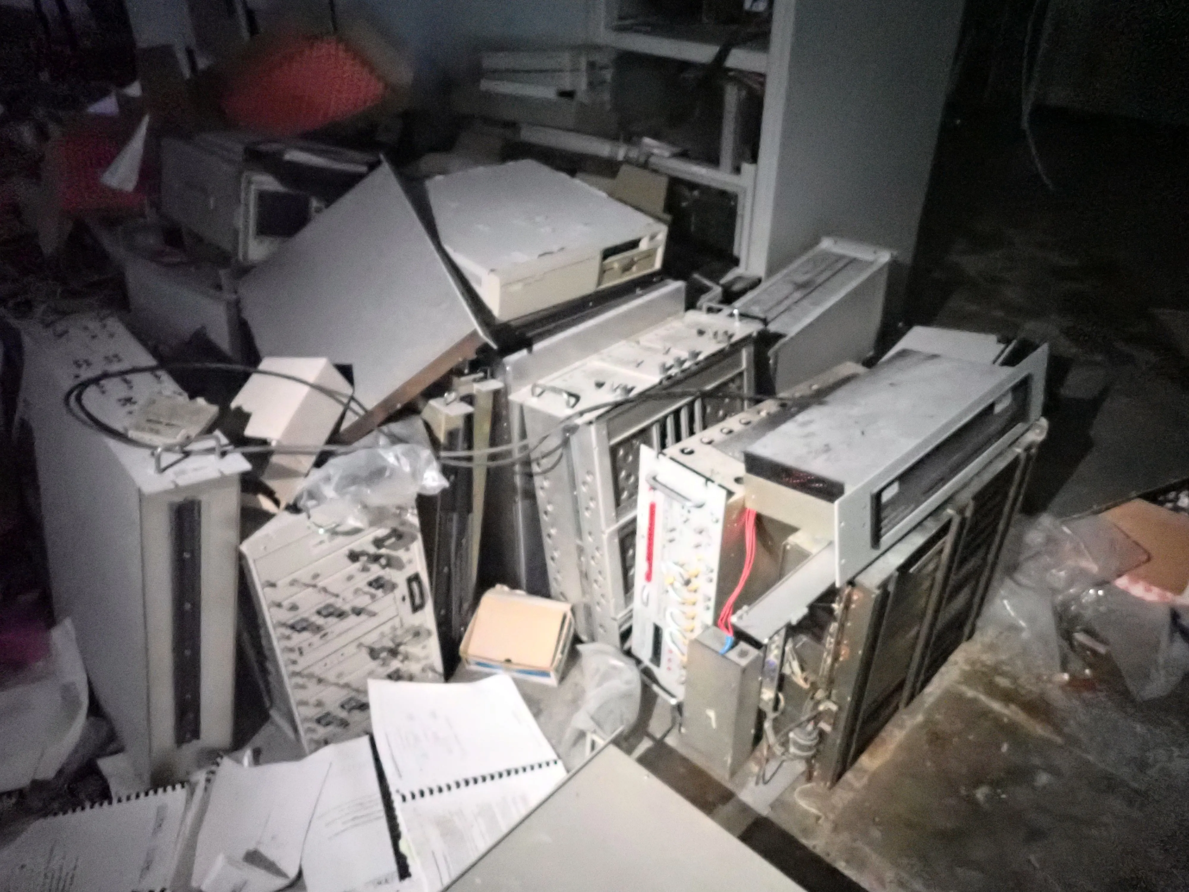 2025-12-08_16.26.13_231.JPG (4000x3000)