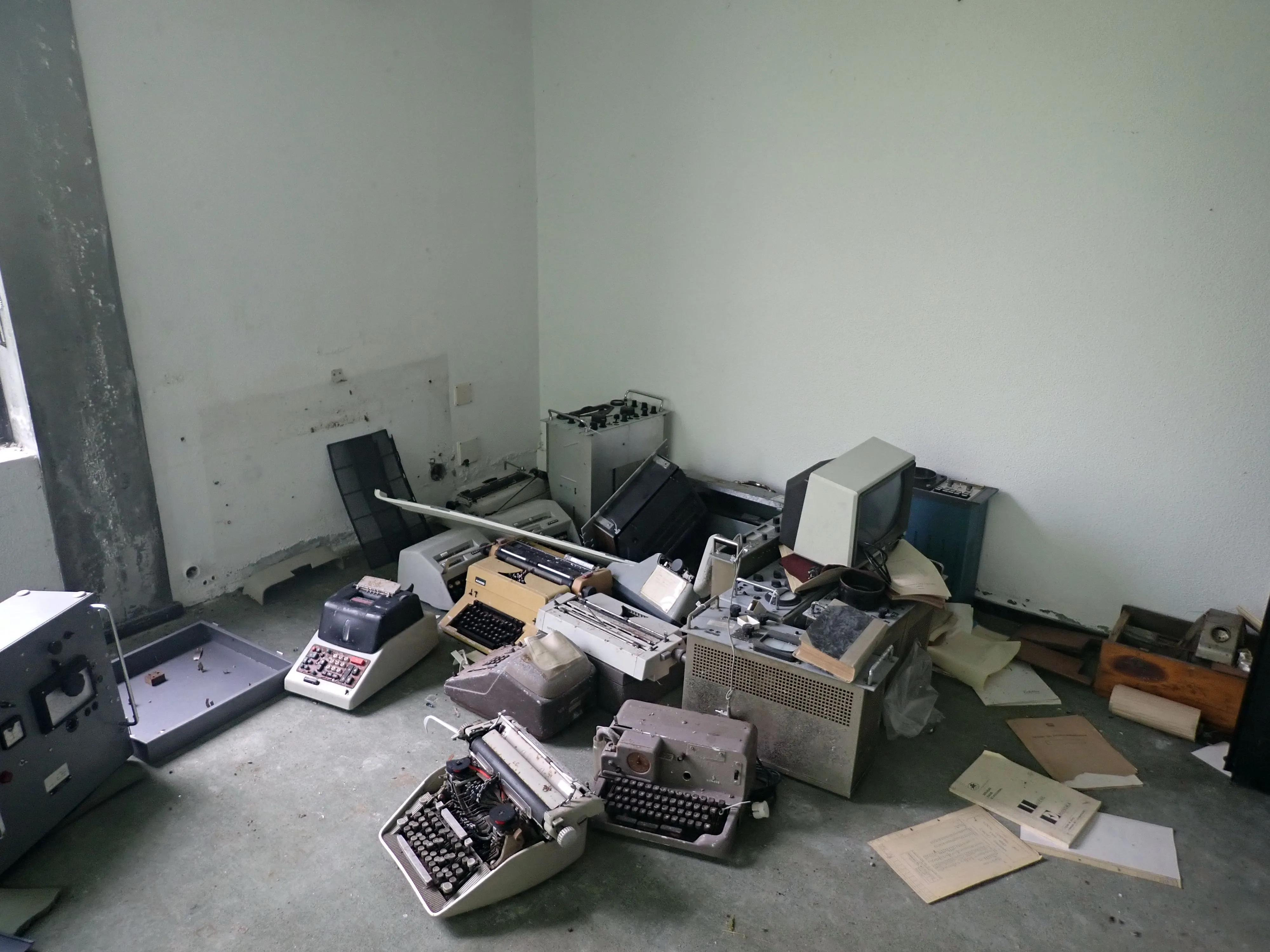 2025-12-08_17.06.27_337.JPG (4000x3000)